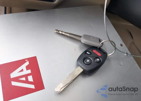 2008 Honda Accord 3.5 Ex z USA, uszkodzony, nr VIN 1HGCP36738A015615